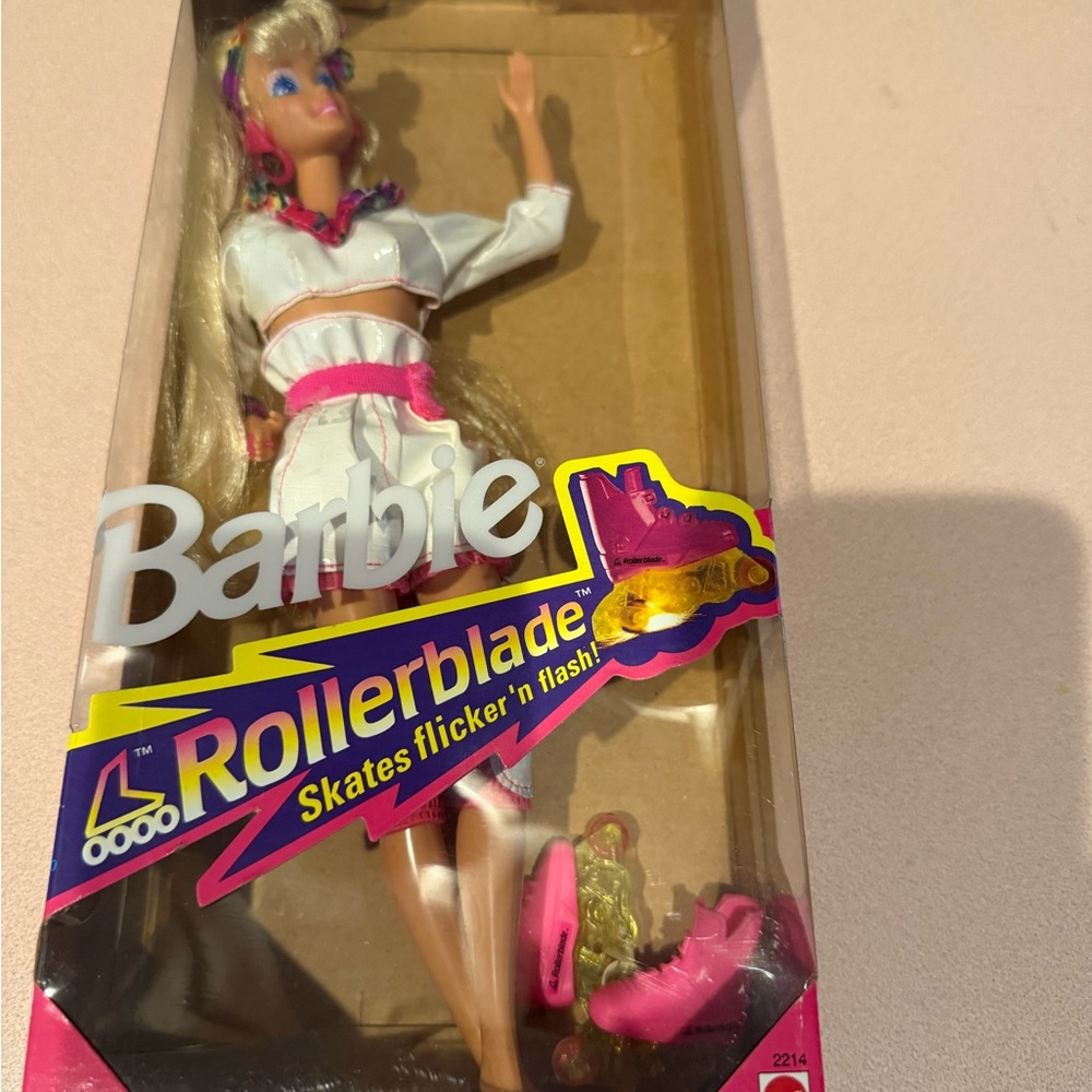 Barbie Rollerblade Doll with Pink Accessories